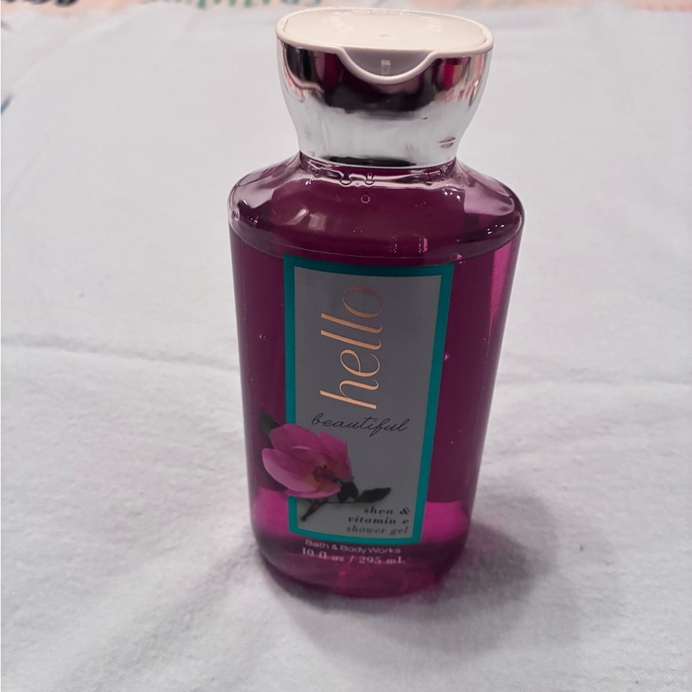 Bath & Body Works “Hello Beautiful” Shea & Vitamin E Shower Gel - 10 fl oz